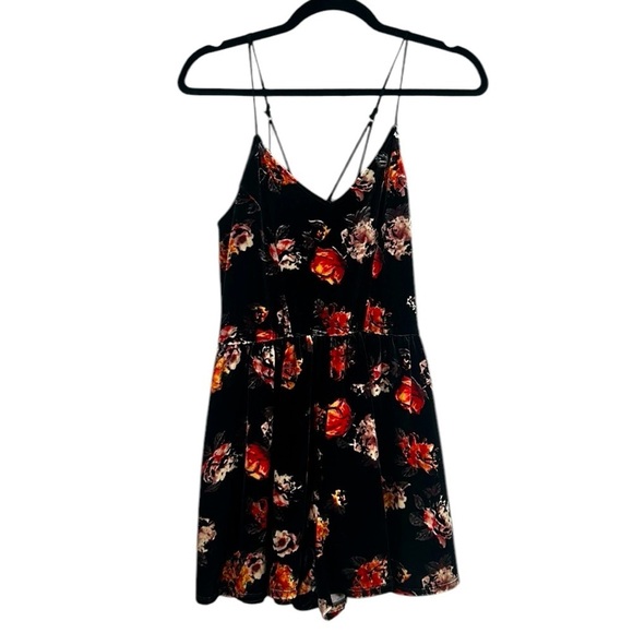 Xhilaration 90's Y2K Grunge Whimsygoth Black Velvet Floral Romper Size Medium - Picture 1 of 8